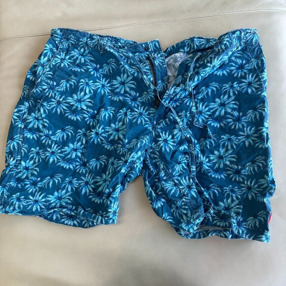Relwen Blue Floral Pattern Trunks.Size 38